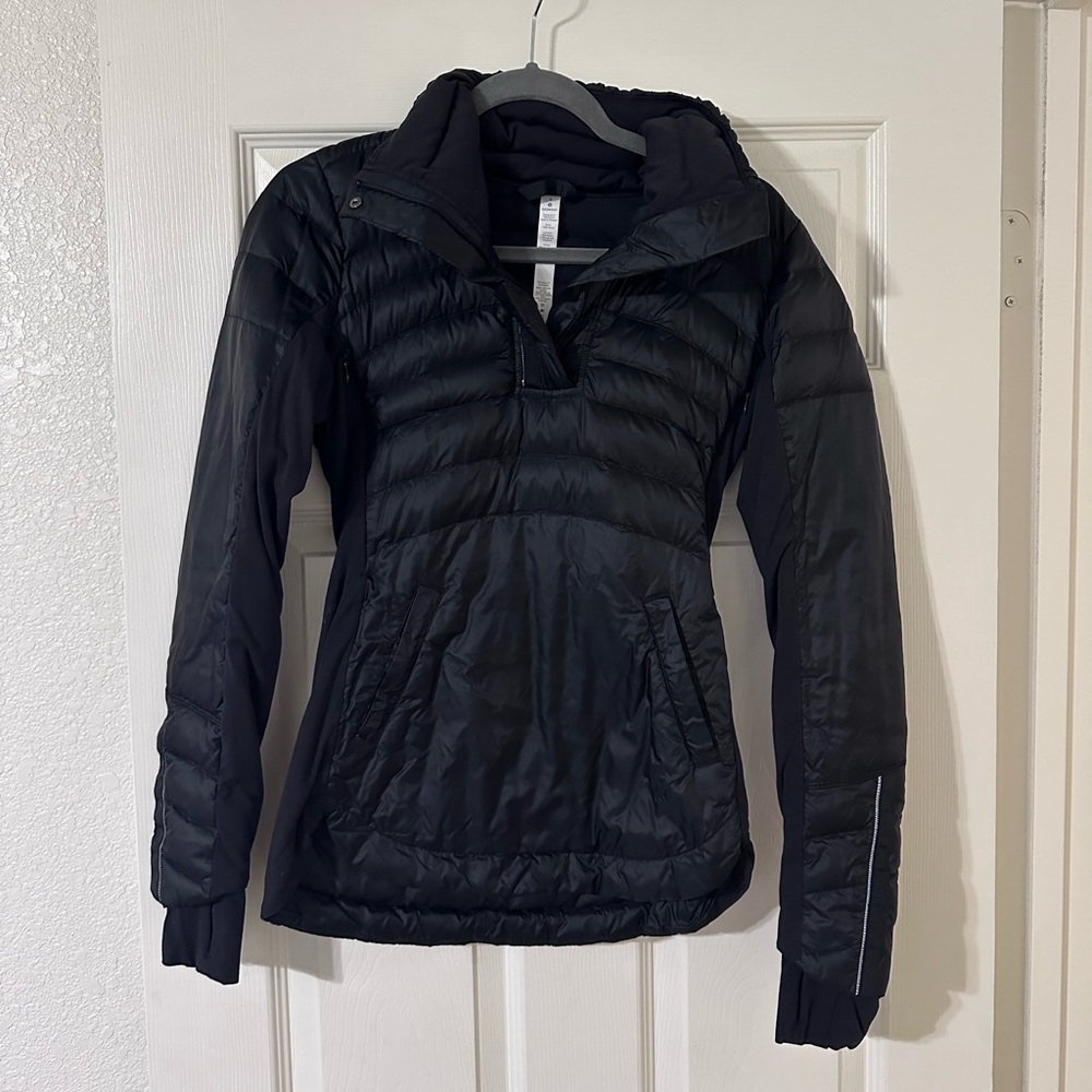 Lululemon Down For a Run Halfzip, size 4